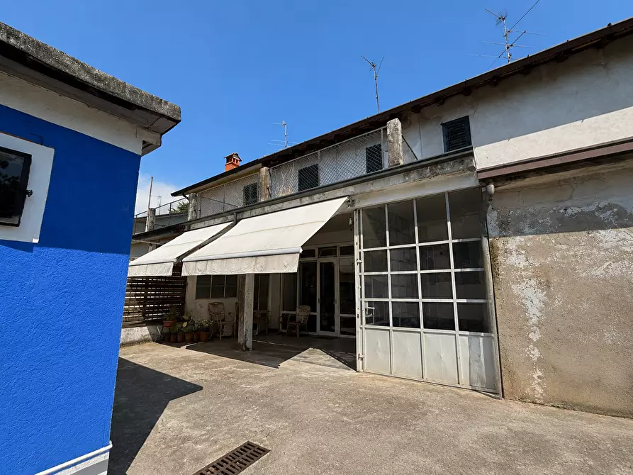 Immagine 2 di Casa indipendente in vendita  in Viale cesare battisti, 126 a Rovato