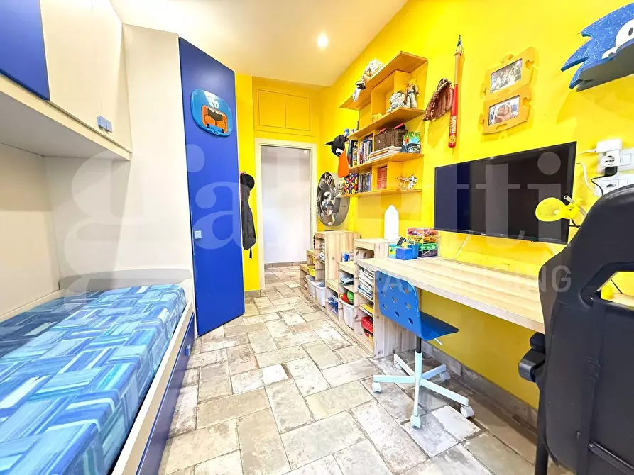Immagine 17 di Appartamento in vendita  in Via ponti rossi a Napoli