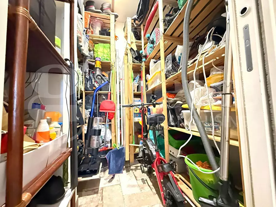 Immagine 24 di Appartamento in vendita  in Via ponti rossi a Napoli
