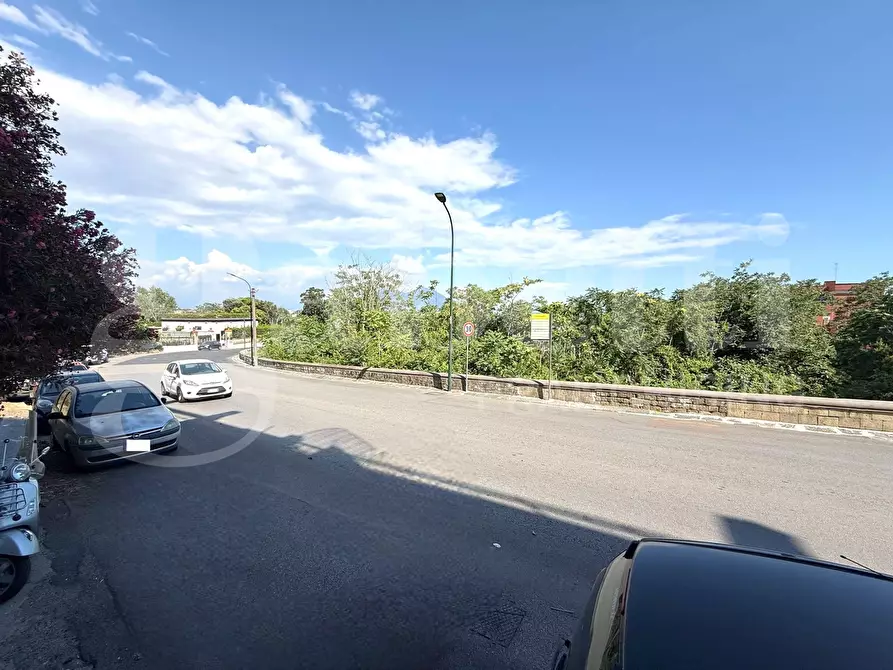 Immagine 32 di Appartamento in vendita  in Via ponti rossi a Napoli