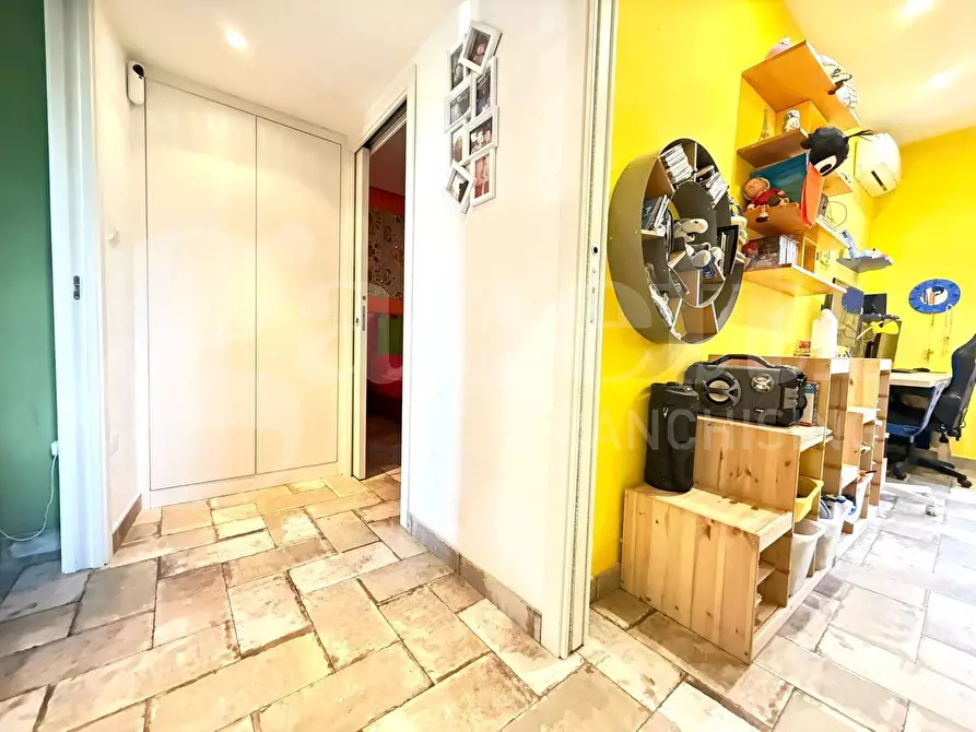 Immagine 16 di Appartamento in vendita  in Via ponti rossi a Napoli