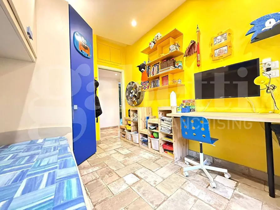 Immagine 19 di Appartamento in vendita  in Via ponti rossi a Napoli