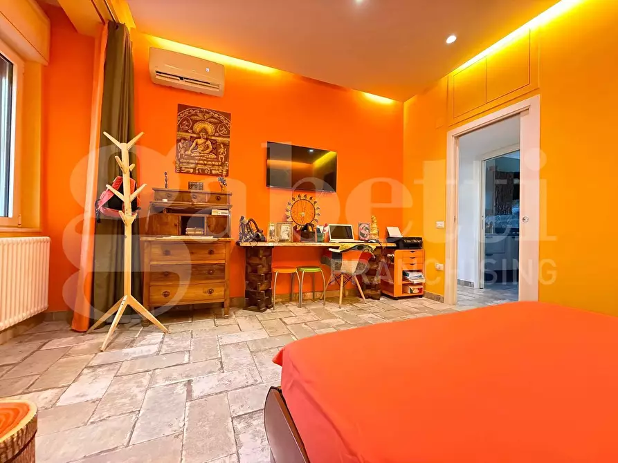 Immagine 14 di Appartamento in vendita  in Via ponti rossi a Napoli