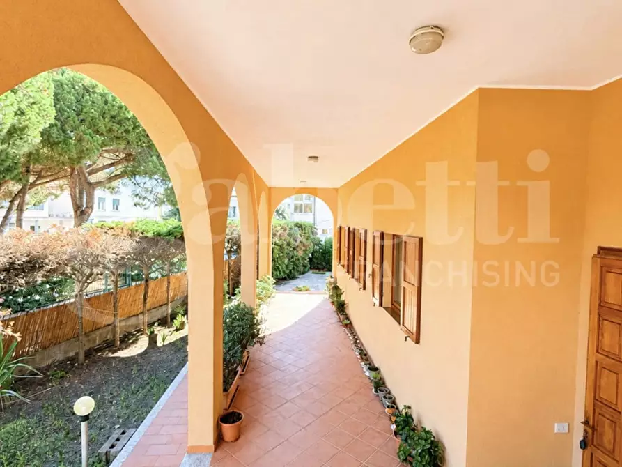 Immagine 3 di Villa in vendita  in Via RENATO FUCINI a Campo Nell'elba