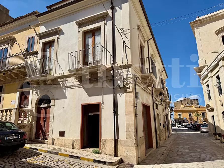Immagine 3 di Terratetto in vendita  in Via PRINCIPE DI CARIGNANO, 90 a Comiso