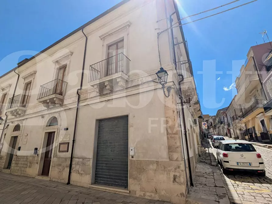 Immagine 39 di Terratetto in vendita  in Via PRINCIPE DI CARIGNANO, 90 a Comiso