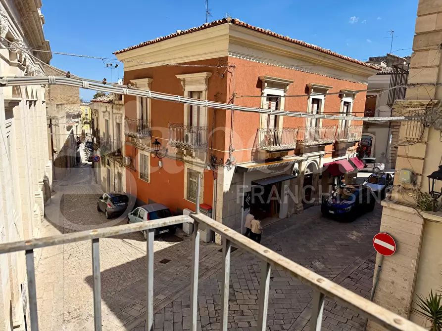Immagine 13 di Terratetto in vendita  in Via PRINCIPE DI CARIGNANO, 90 a Comiso