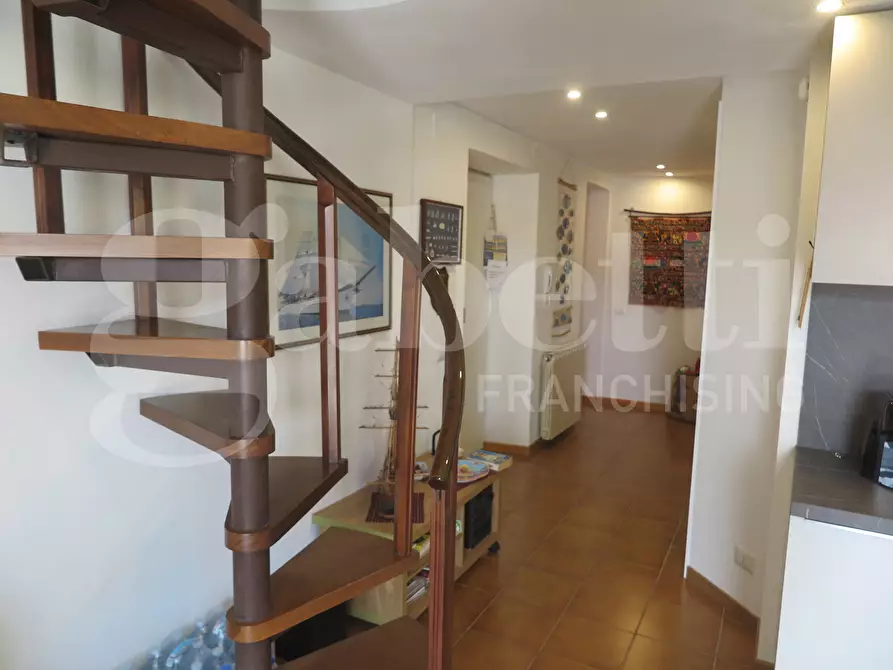 Immagine 13 di Appartamento in vendita  in Piazza garibaldi, 30 a Lerici