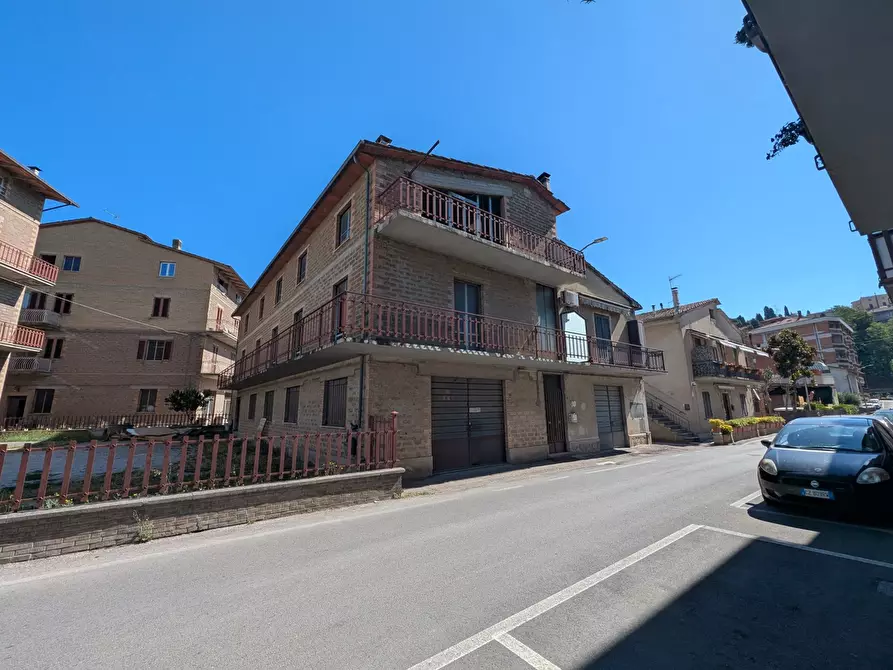 Immagine 1 di Appartamento in vendita  in Via G. MATTEOTTI, 28 a Deruta