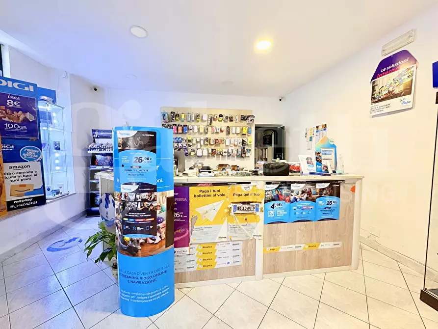 Immagine 15 di Attività commerciale in vendita  in Via Silvio Pellico, 2 a Colleferro