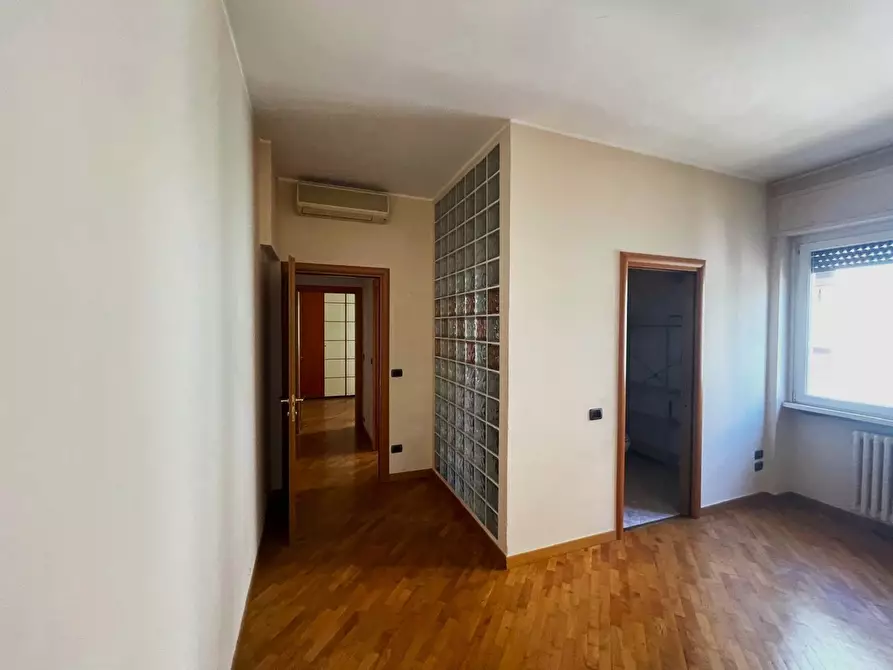 Immagine 24 di Appartamento in vendita  in Via Cairoli, 2 a Legnano