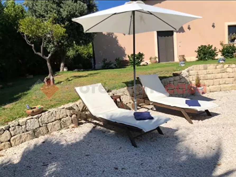 Immagine 4 di Villa in affitto  in Via tremmilia, snc a Siracusa