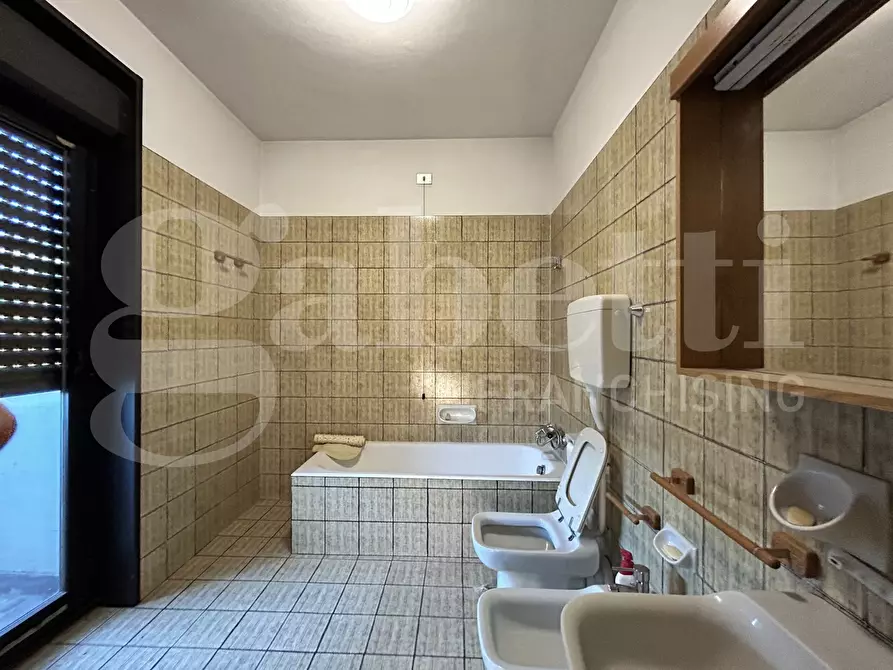 Immagine 13 di Appartamento in vendita  in Via ZAGO a Bologna
