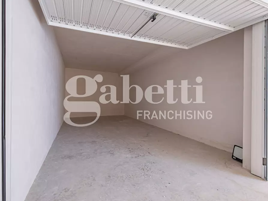 Immagine 17 di Appartamento in vendita  in Via Biancardi a Frattamaggiore