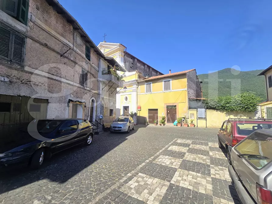 Immagine 26 di Appartamento in vendita  in Via Don Francesco Raimondi, 20 a Montelanico