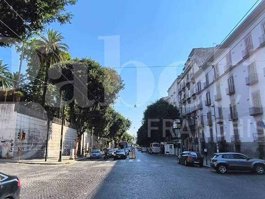Immagine 30 di Negozio in vendita  in Via Foria a Napoli