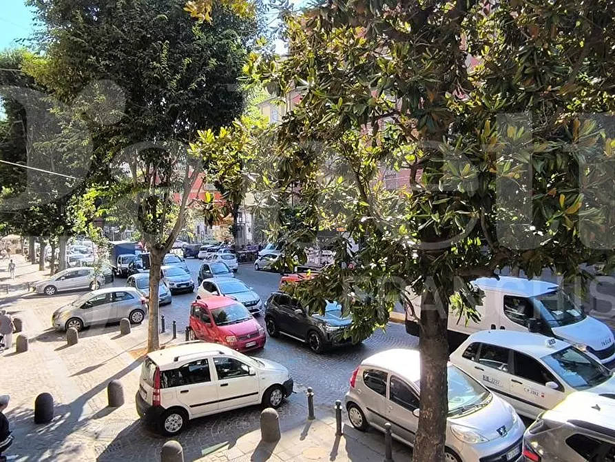 Immagine 24 di Negozio in vendita  in Via Foria a Napoli