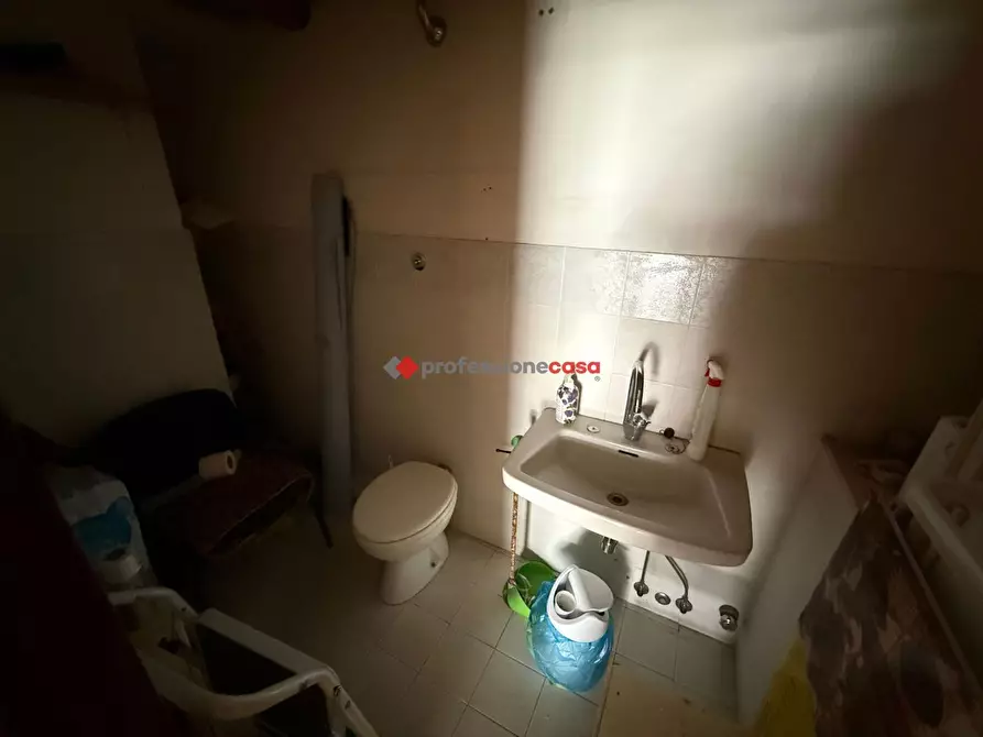 Immagine 6 di Negozio in vendita  in Via Vittime Civili, 9 a Foggia