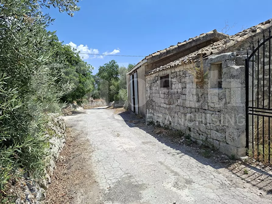 Immagine 2 di Casa indipendente in vendita  in Contrada Margione, snc a Modica