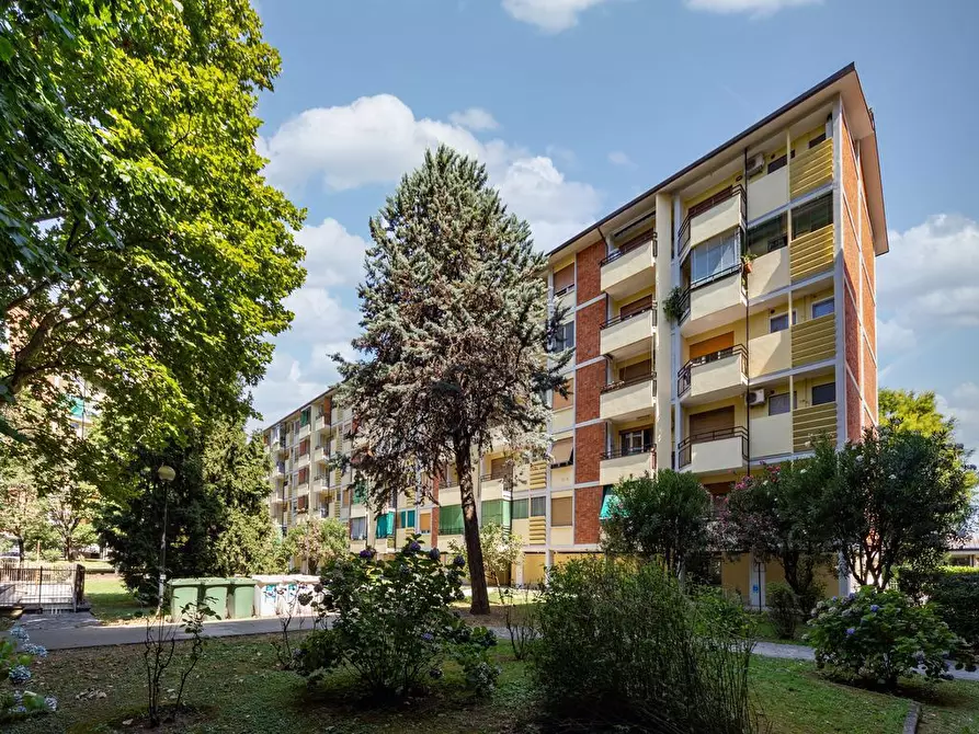 Immagine 28 di Appartamento in vendita  in Viale CA' GRANDA, 44 a Milano