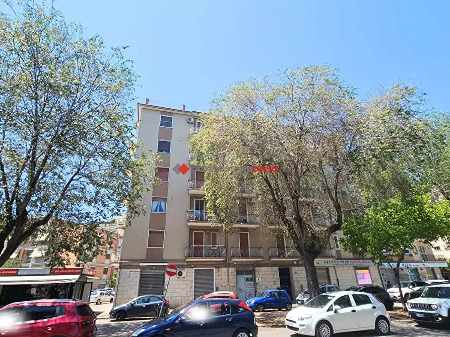 Immagine 2 di Negozio in vendita  in Viale degli Aviatori, 100 a Foggia