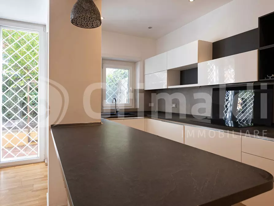 Immagine 5 di Appartamento in vendita  in Via Luigi Ziliotto, 20 a Roma