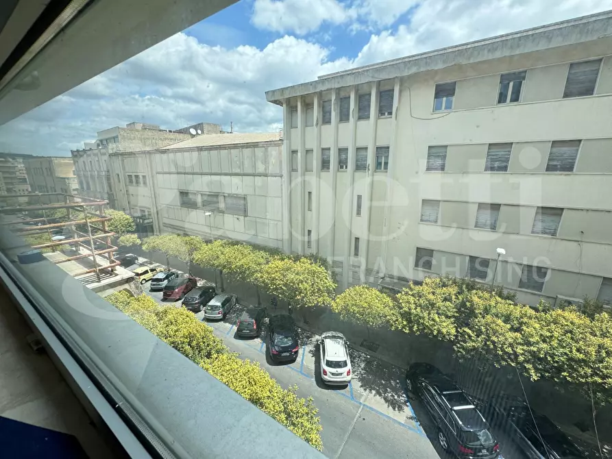 Immagine 10 di Ufficio in vendita  in Viale TENENTE LENA, 61-63-69 a Ragusa