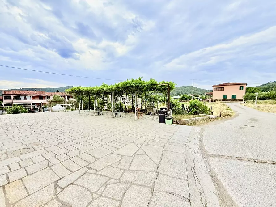 Immagine 10 di Appartamento in vendita  in Via DI CASTIGLIONE a Campo Nell'elba