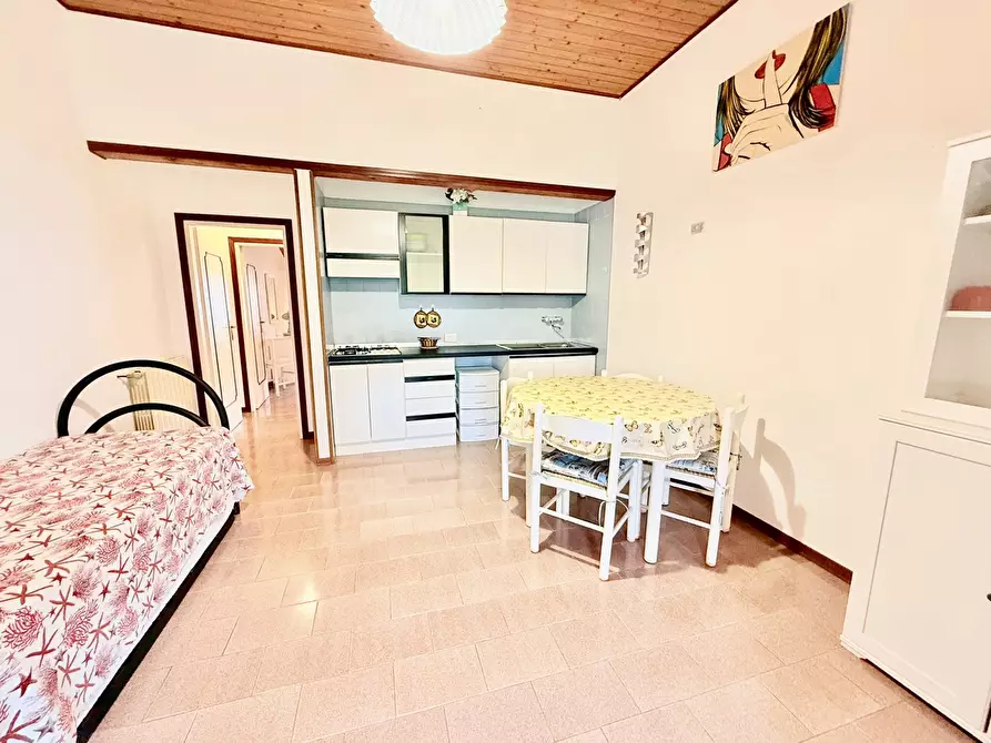 Immagine 1 di Appartamento in vendita  in Via DI CASTIGLIONE a Campo Nell'elba