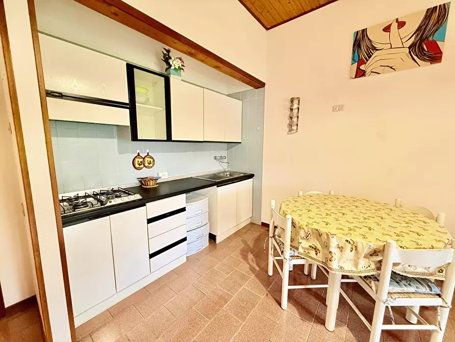 Immagine 5 di Appartamento in vendita  in Via DI CASTIGLIONE a Campo Nell'elba