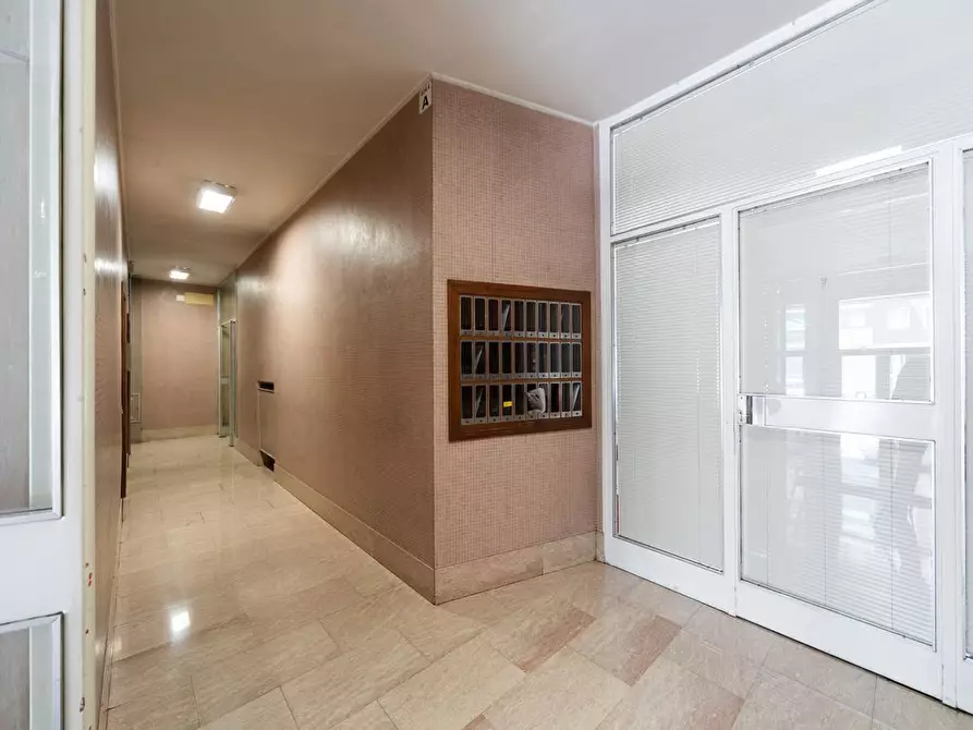 Immagine 36 di Appartamento in vendita  in Via VALFURVA, 3 a Milano