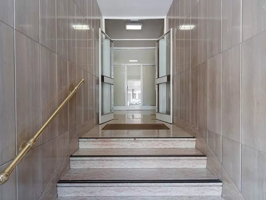 Immagine 35 di Appartamento in vendita  in Via VALFURVA, 3 a Milano