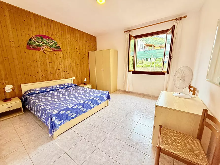 Immagine 10 di Appartamento in vendita  in Via DI CASTIGLIONE a Campo Nell'elba