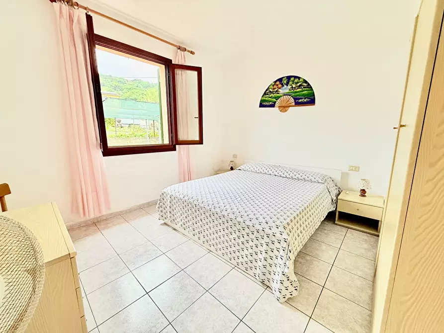 Immagine 5 di Appartamento in vendita  in Via DI CASTIGLIONE a Campo Nell'elba