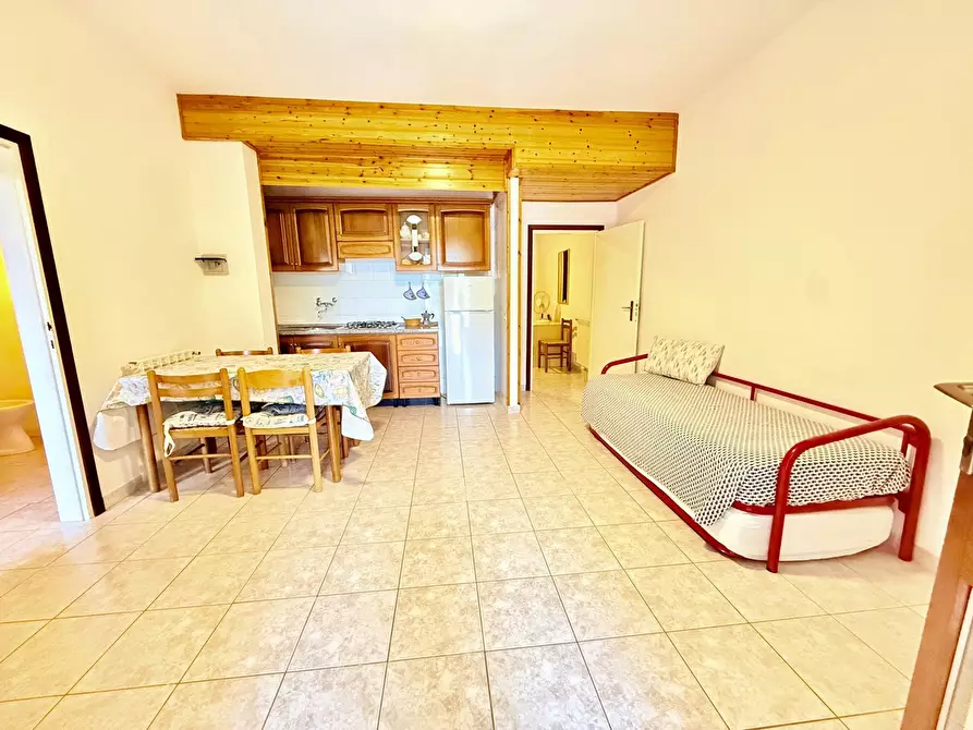 Immagine 10 di Appartamento in vendita  in Via CASTIGLIONE a Campo Nell'elba