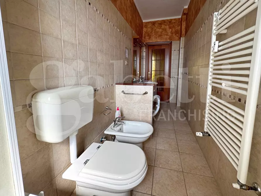 Immagine 13 di Appartamento in vendita  in Via Dante di Nanni a Grugliasco
