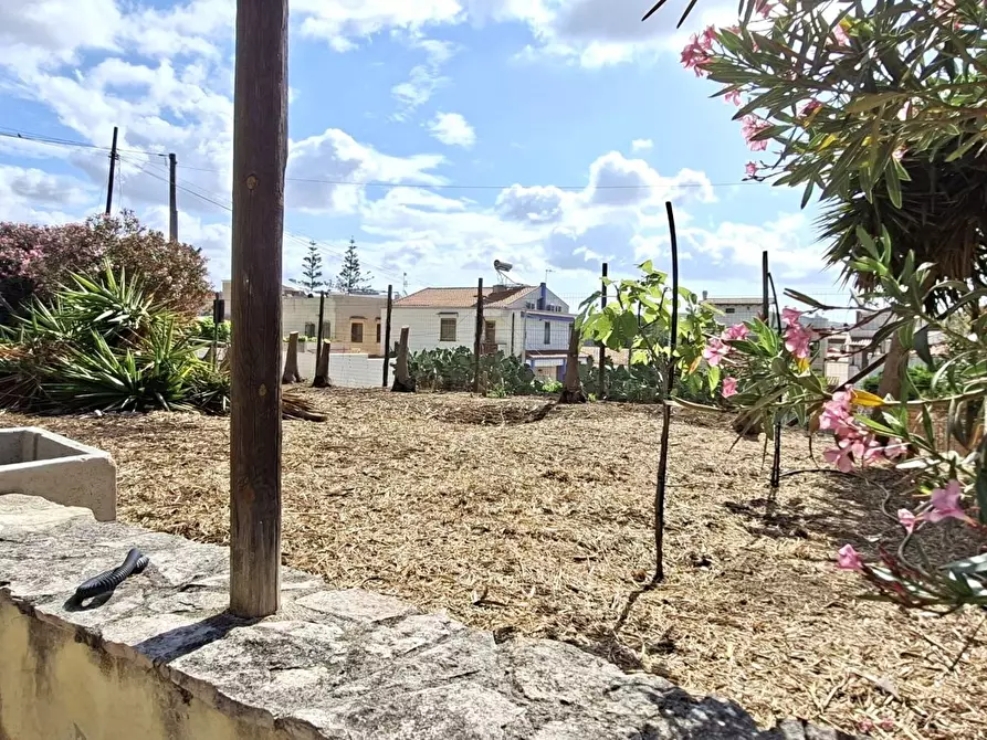 Immagine 34 di Villa in vendita  in Via Sicilia, 3 a Menfi