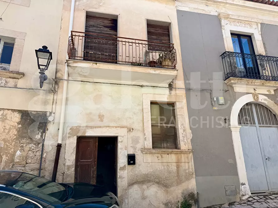 Immagine 1 di Casa indipendente in vendita  in Via PRINCIPE DI CARIGNANO, 22 a Comiso