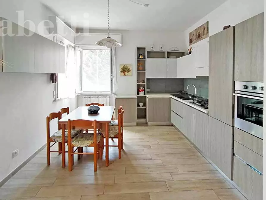 Immagine 2 di Appartamento in vendita  in Via SANZIO, 278 a Senigallia
