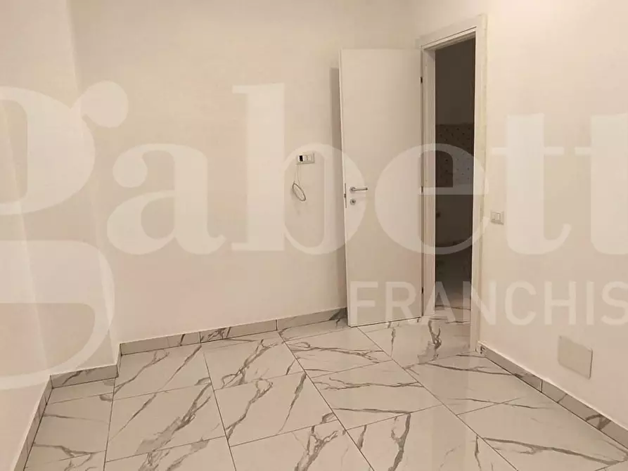Immagine 12 di Appartamento in affitto  in Via Pietro Giannone a Napoli