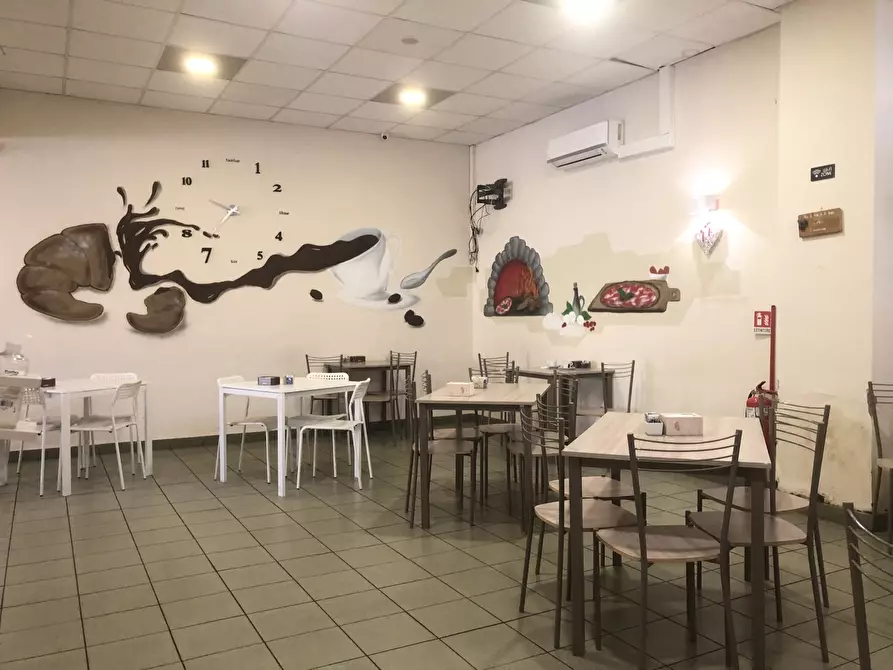 Immagine 22 di Bar / Ristorante in vendita  in Via Chiappitto, 30 a Alatri