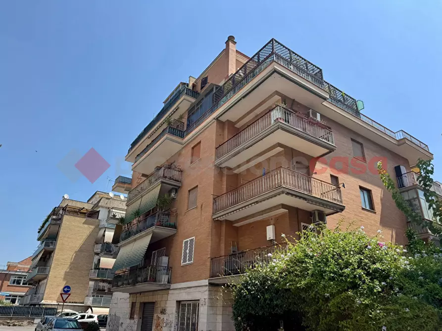 Immagine 29 di Appartamento in vendita  in Via Girolamo Ghinucci, 20 a Roma
