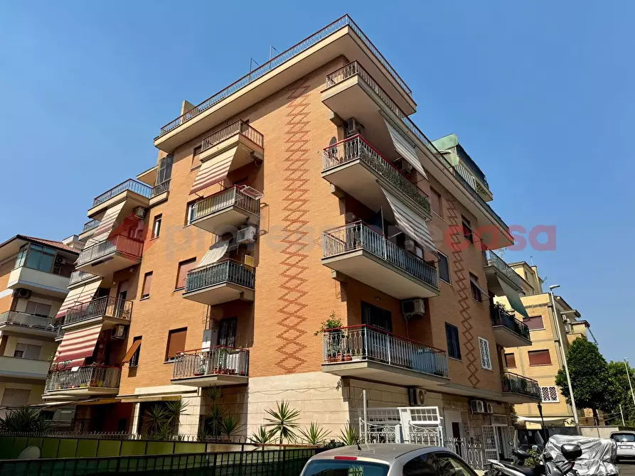 Immagine 1 di Appartamento in vendita  in Via Girolamo Ghinucci, 20 a Roma