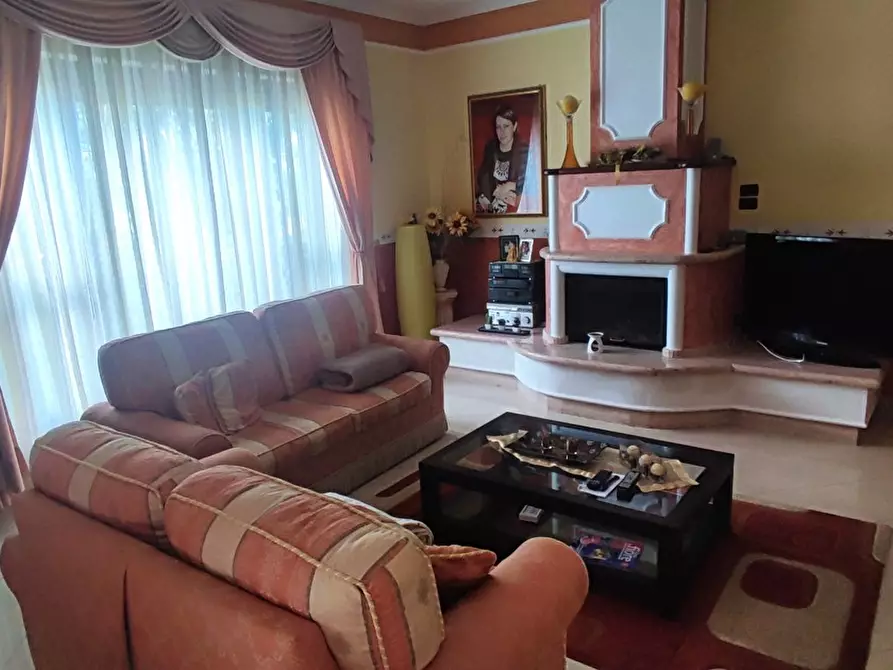 Immagine 2 di Villa in vendita  in LocalitÃ  MULUCCHINI, SNC a Amaroni
