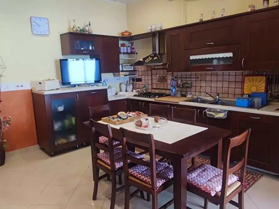 Immagine 3 di Villa in vendita  in LocalitÃ  MULUCCHINI, SNC a Amaroni