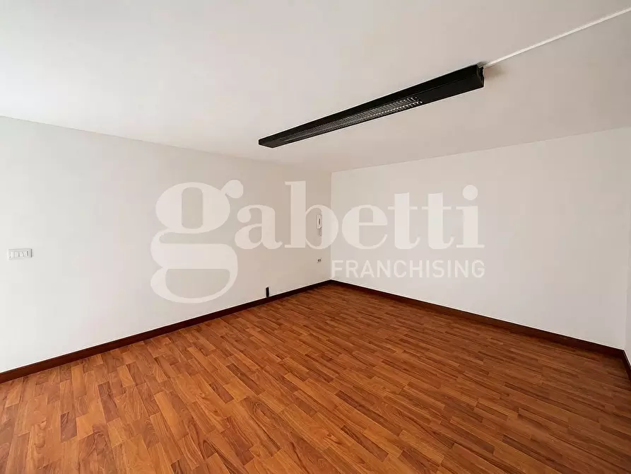 Immagine 3 di Ufficio in affitto  in Corso Cirillo, 76 a Grumo Nevano