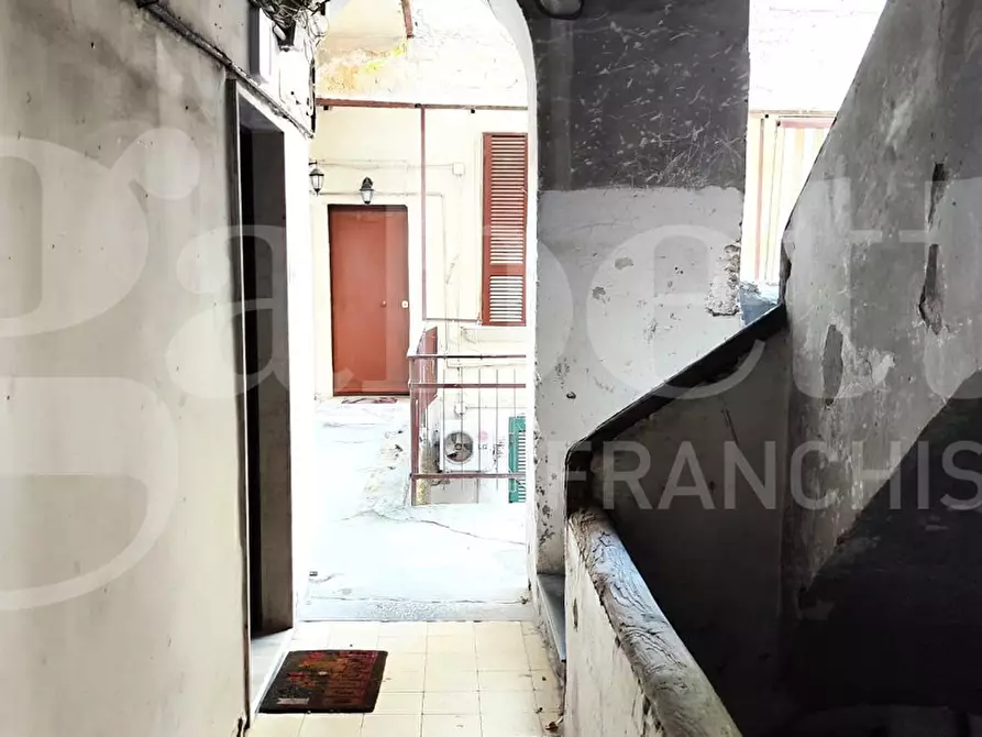 Immagine 10 di Appartamento in vendita  in Via Cavone San Gennaro Dei Poveri a Napoli