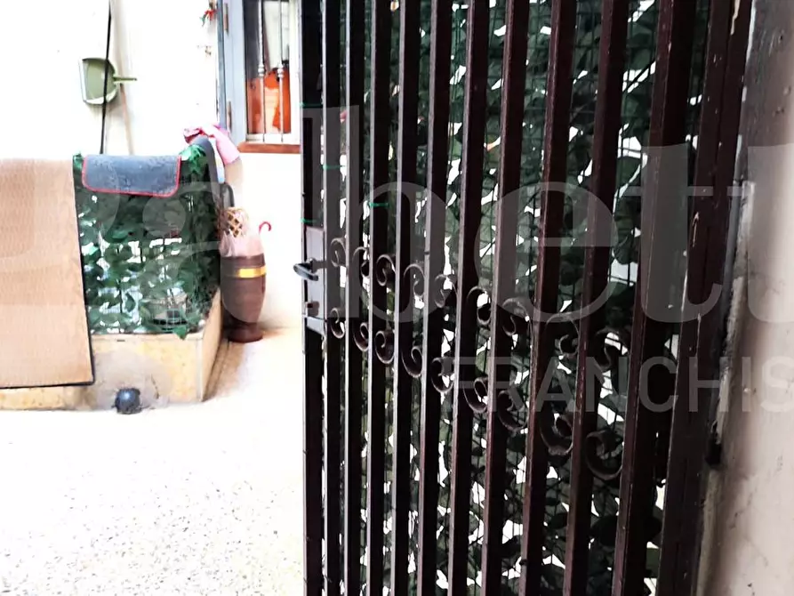 Immagine 9 di Appartamento in vendita  in Via Cavone San Gennaro Dei Poveri a Napoli
