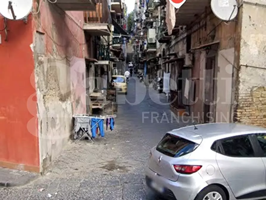 Immagine 15 di Appartamento in vendita  in Via Cavone San Gennaro Dei Poveri a Napoli