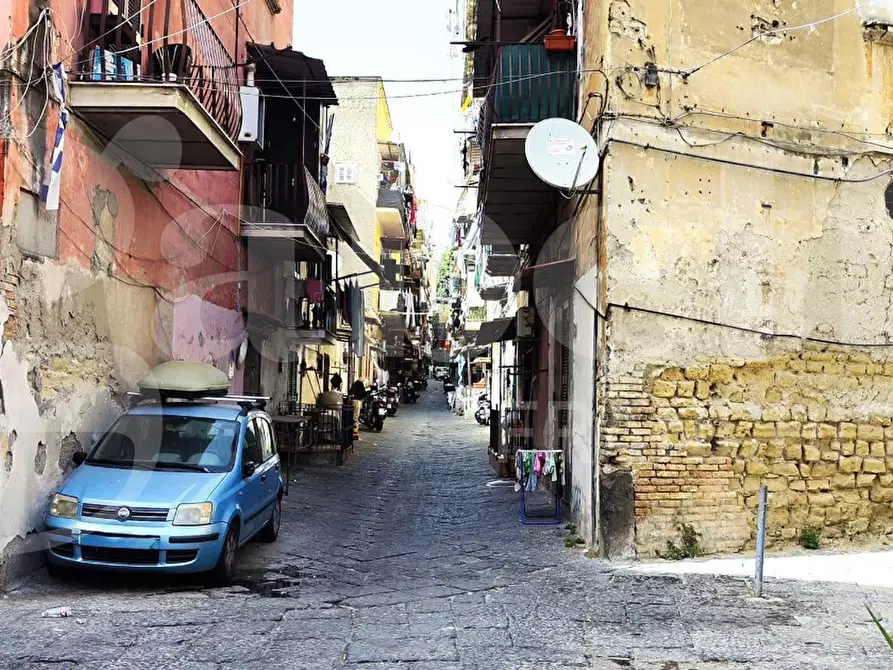 Immagine 14 di Appartamento in vendita  in Via Cavone San Gennaro Dei Poveri a Napoli